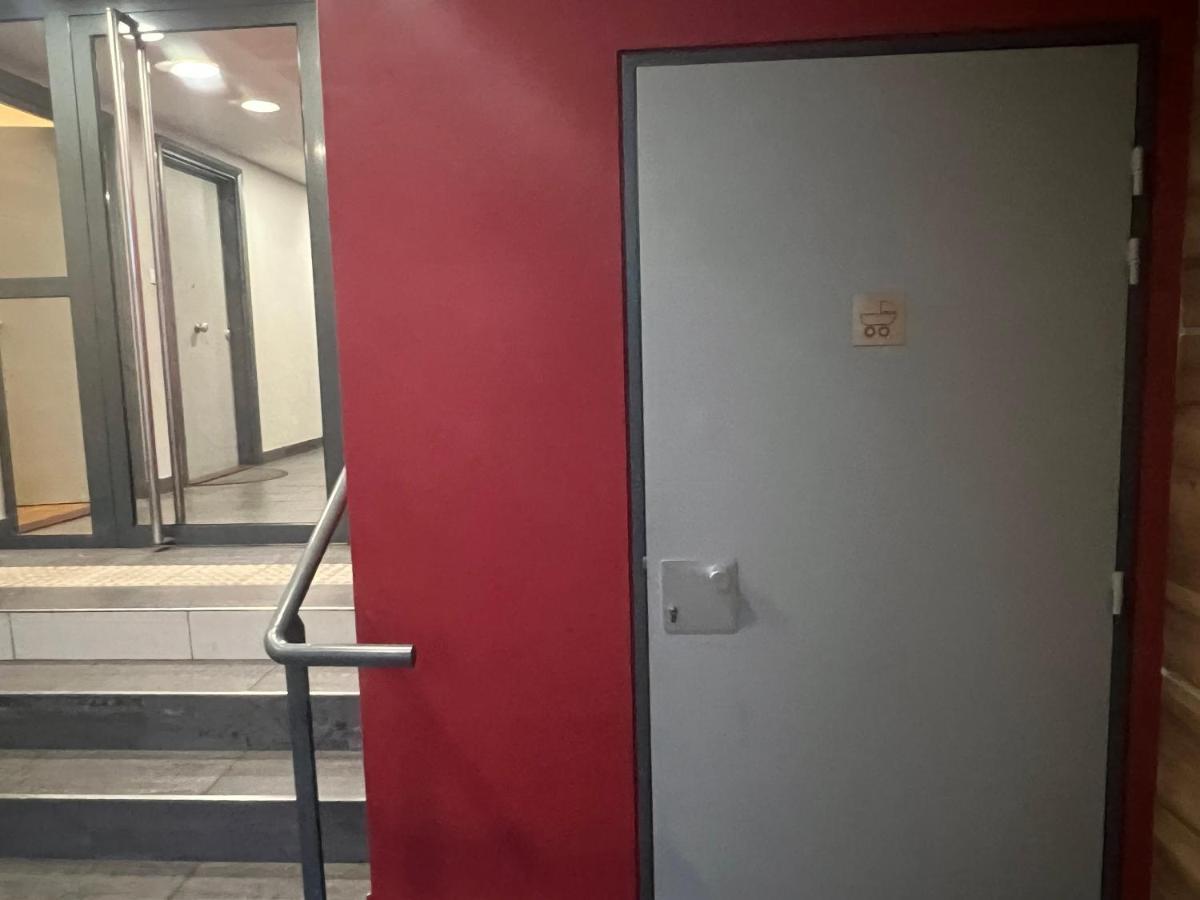 Apartamento Live Like A Local Stylish 2Br With Balcony & Parking Saint-Denis  Exterior foto